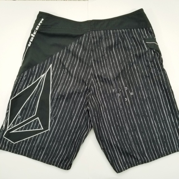 Volcom Mens Black Striped Board Shorts - Picture 4 of 5